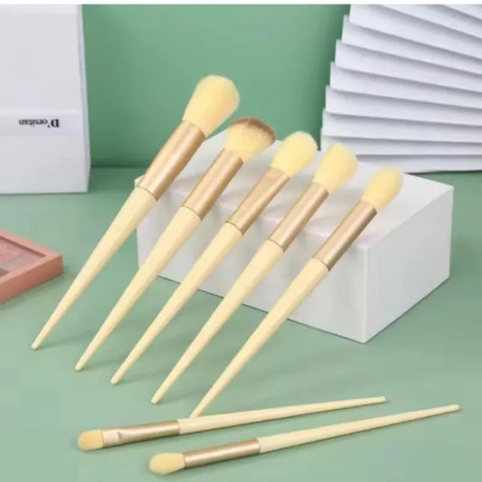 13-Piece Yellow Makeup Brush Set with Ultra Soft Bristles - Complete Professional Cosmetic Brush Kit for Foundation, Contour, Ey